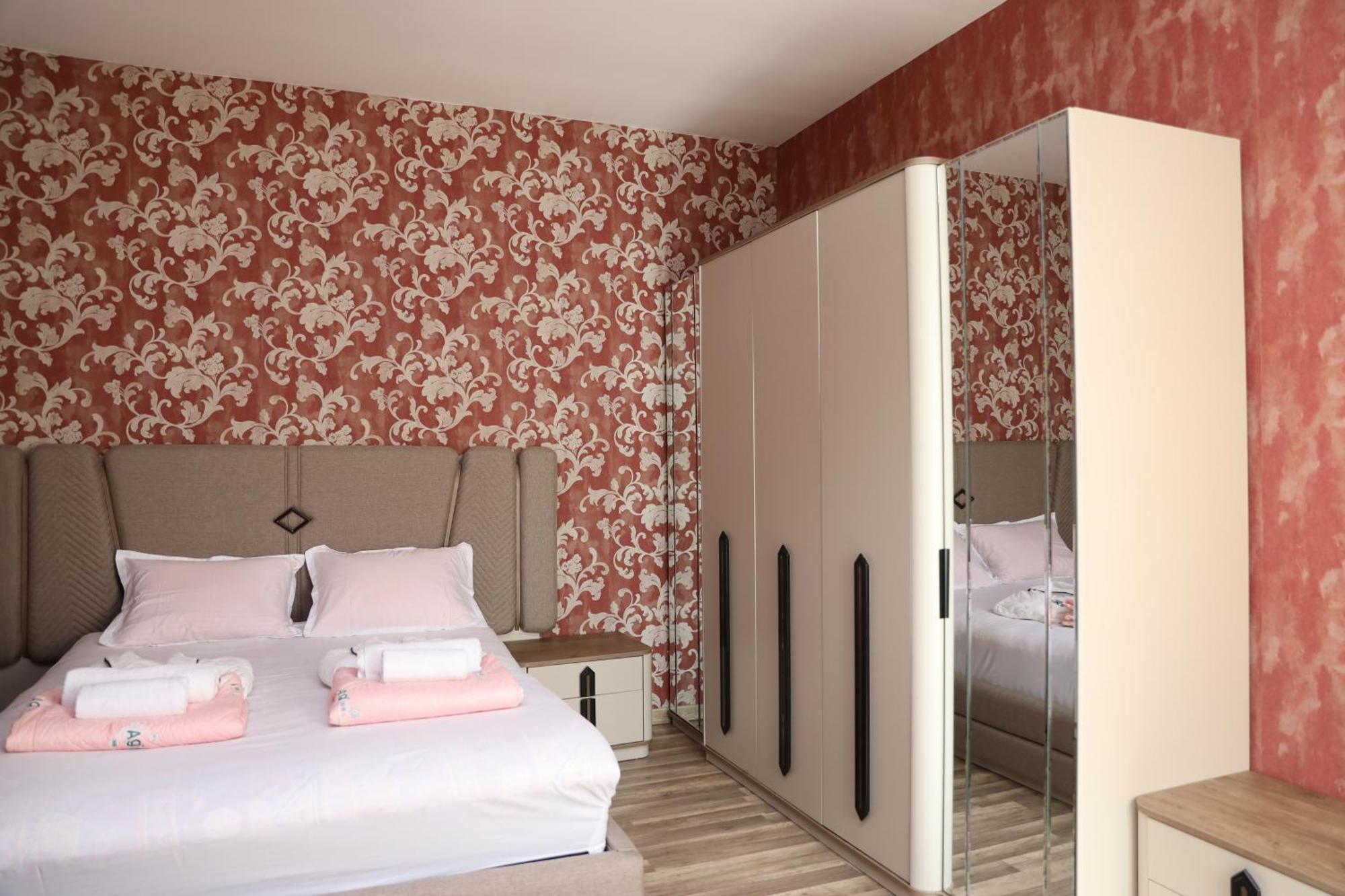 Feel House Hotel T'erjola Екстериор снимка