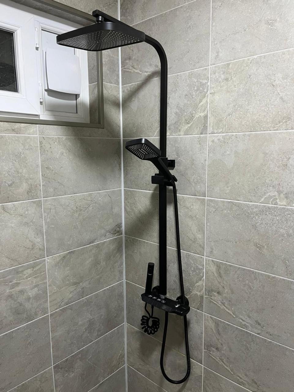 Feel House Hotel T'erjola Екстериор снимка